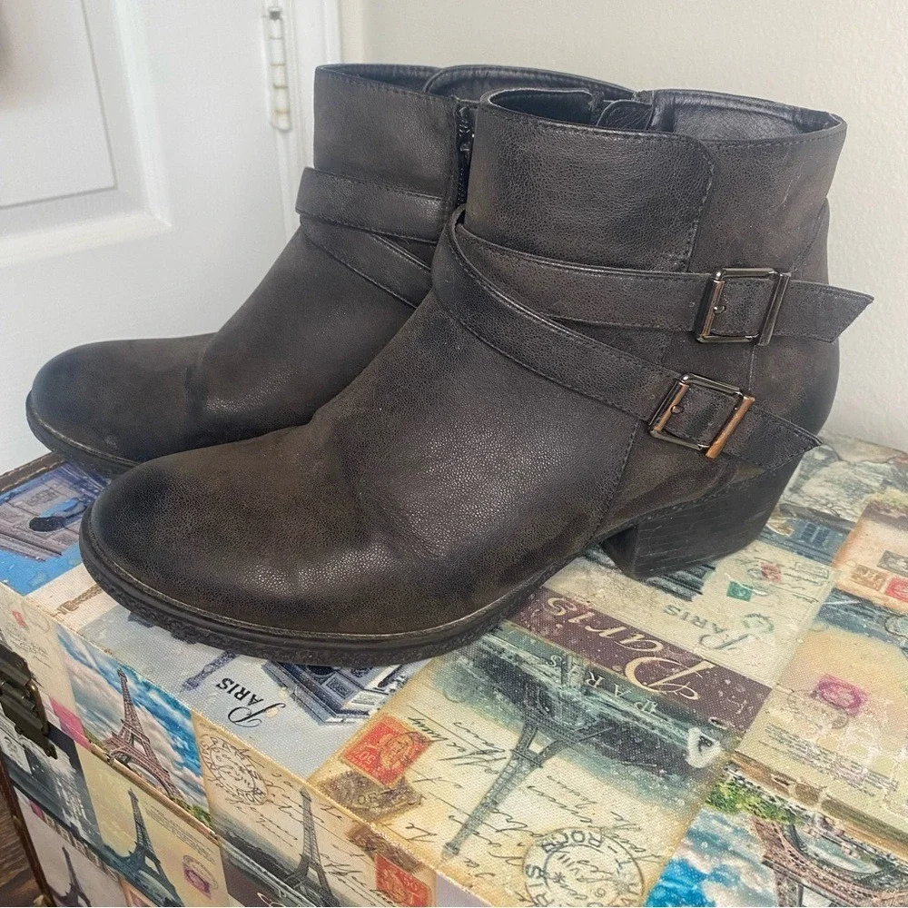 Black Ankle Boots with Buckle‎ Details SZ 10